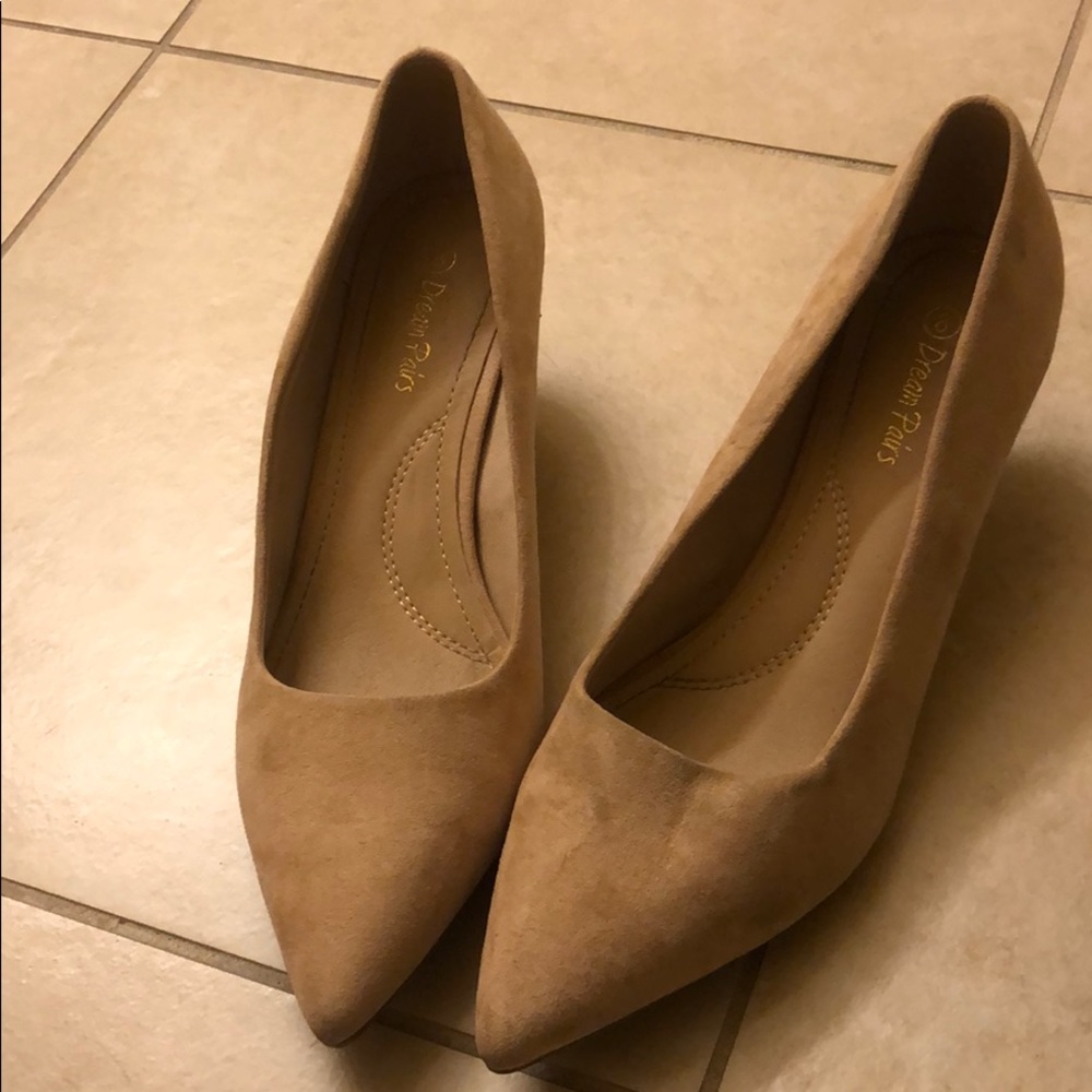 Low heel heels